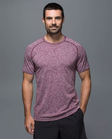 lululemon shirts men's.